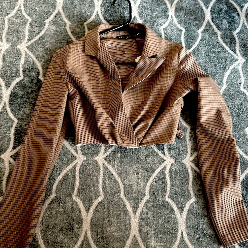 NWT Zara cropped houndstooth style top